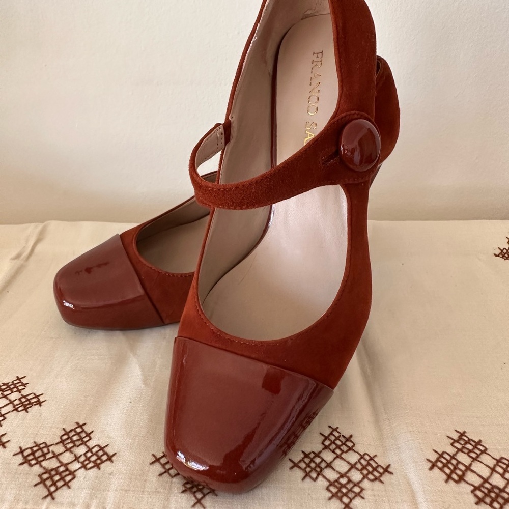 Franco Sarto "Ulrich" suede cap toe pumps